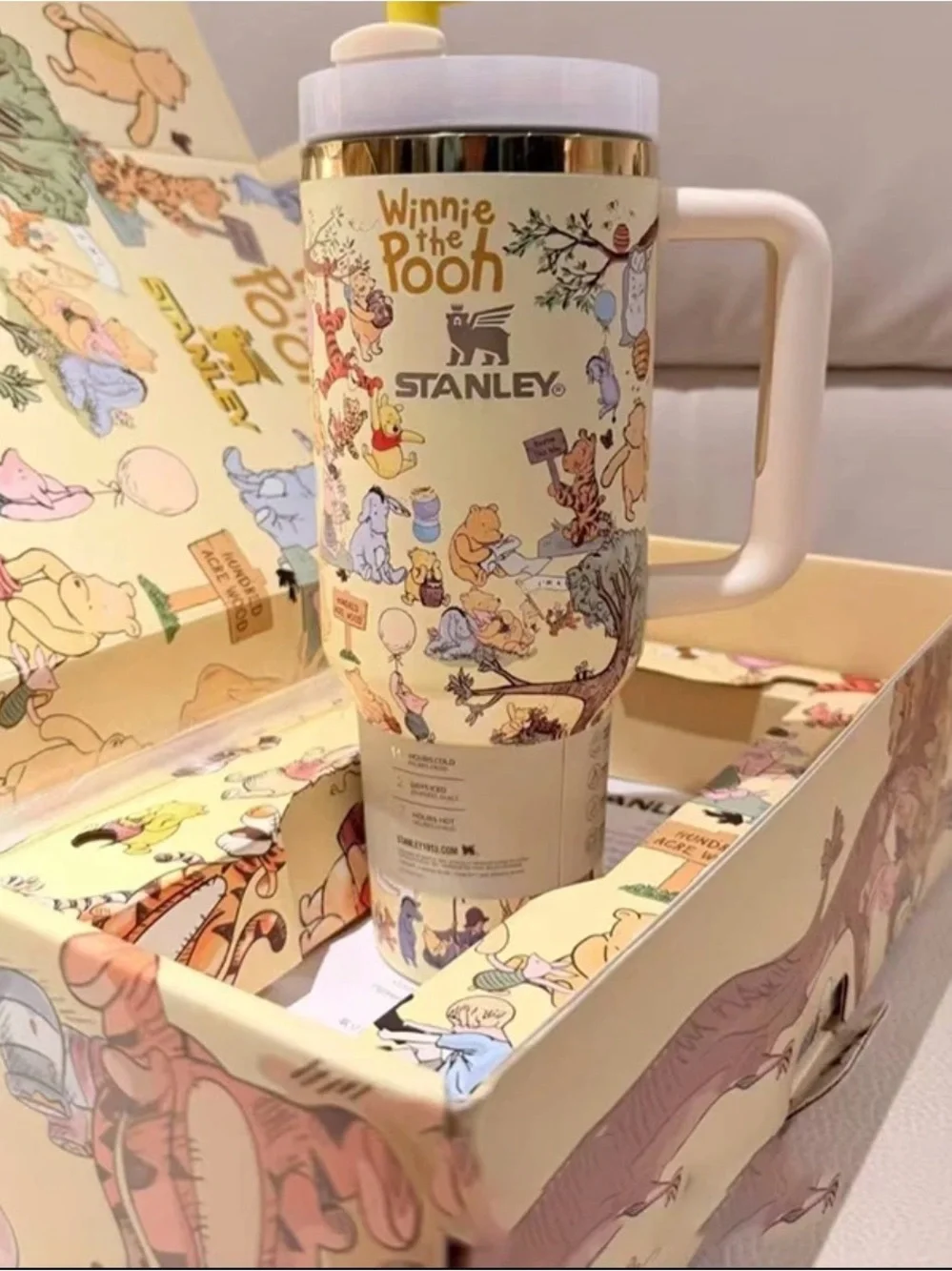 Stanley Winnie the Pooh Travel Tumbler - Cream with Multicolor Artwork